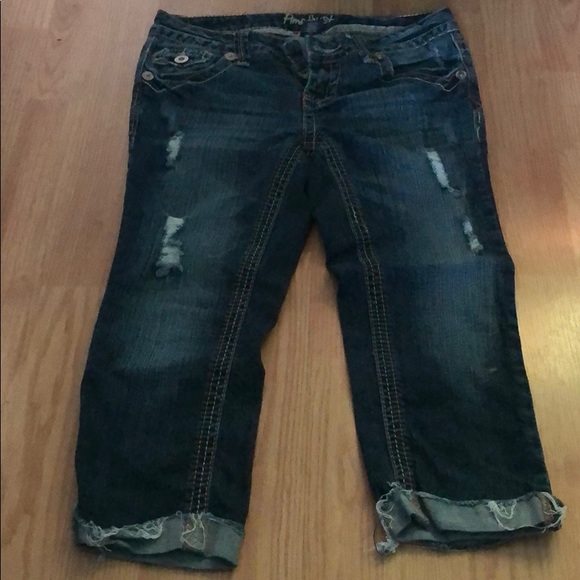 Amethyst Capris - Picture 1 of 2